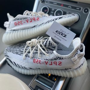 Yeezy Boost 350 V2 Zebra