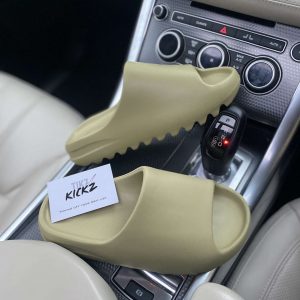 Yeezy Slide Resin